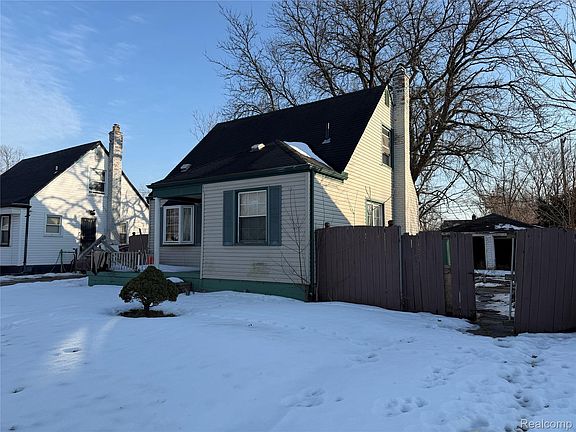 2nd image of 16092 Manning St