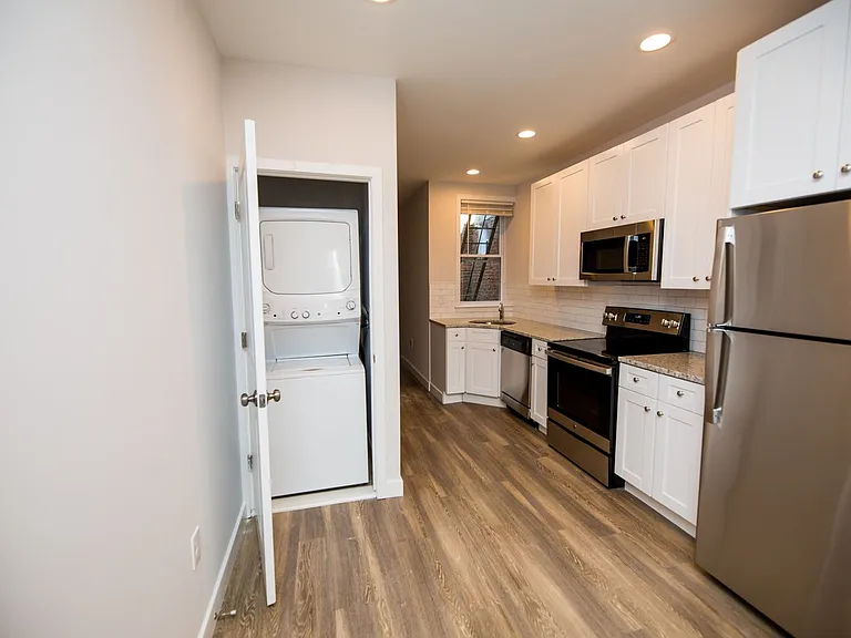 2606 Maryland Ave — Photo 7
