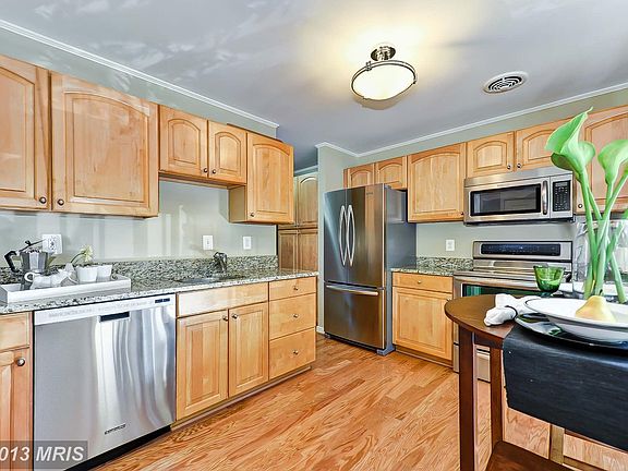 4th image of 608 15th St S #2
