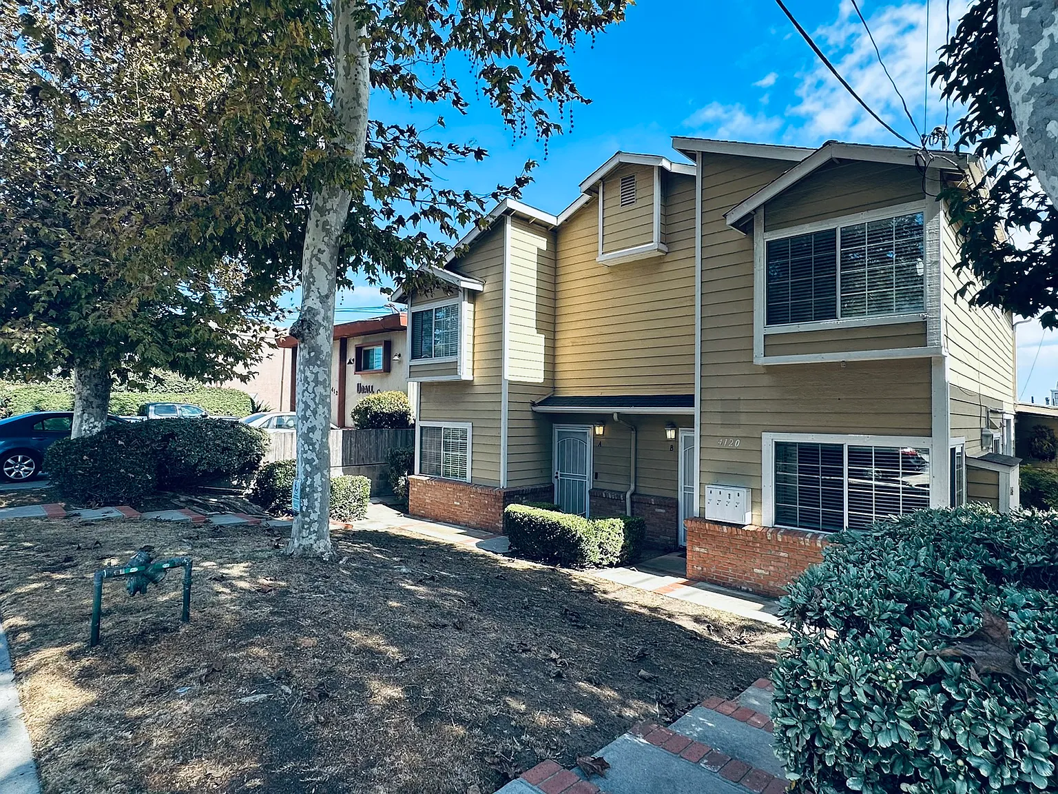 2 bed, $3,300 — Photo 2