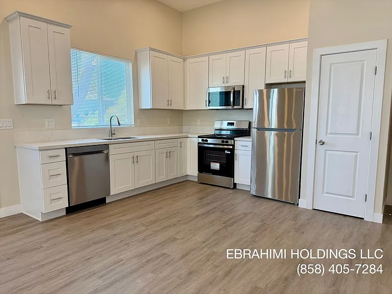 2976 National Ave — Photo 24