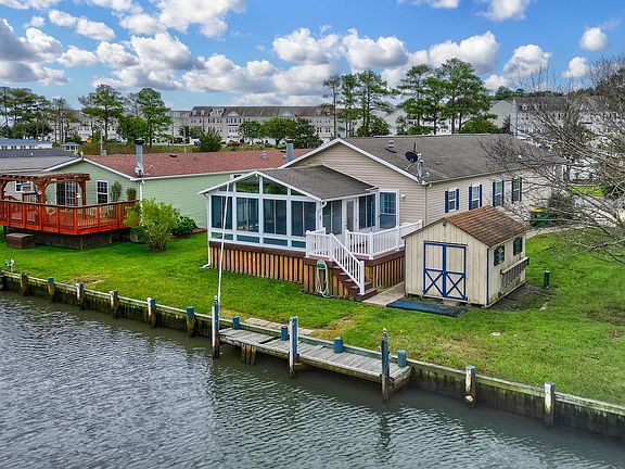 3rd image of 35463 Sussex Ln #51163