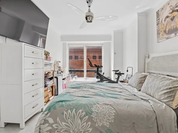 530 East 76th Street image 6 of 9