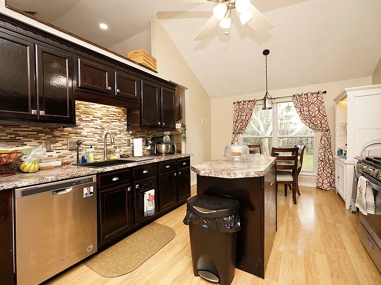 704 Becky Thatcher Ct — Photo 15