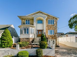 618 Lee St, Perth Amboy, NJ 08861