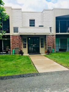 605 Calais Dr APT 104, Pittsburgh, PA, 15237
