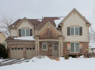 2411 Overview Dr, Buffalo Grove, IL