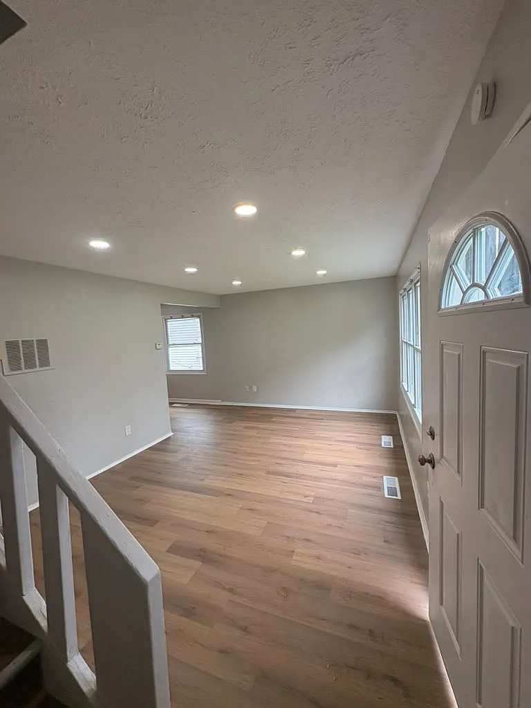 Meadowlark Ln, Warrensville Heights — Photo 2