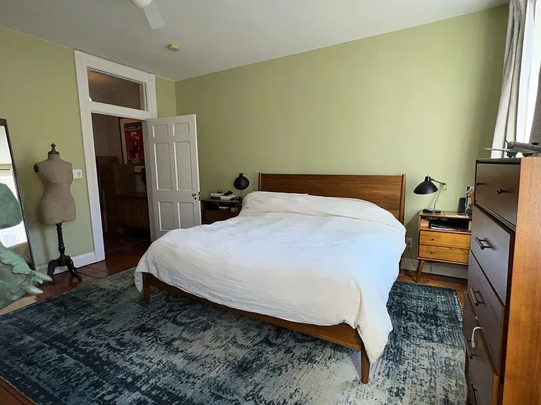 239 Delancey House — Photo 11