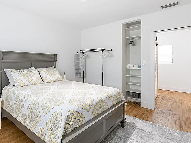 740 SW 9th St #1 — Photo 7