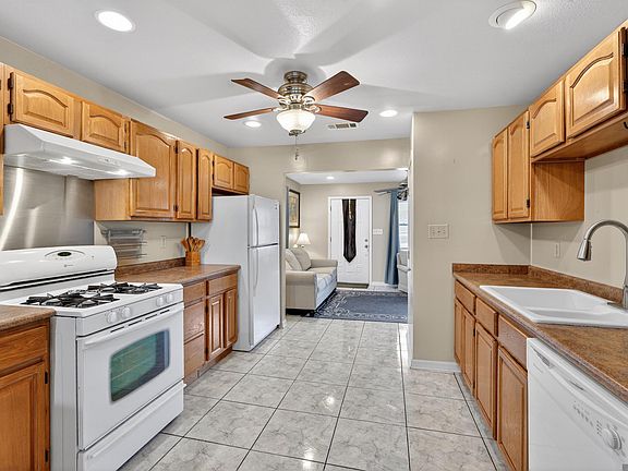 4th image of 4578 Feliciana Dr