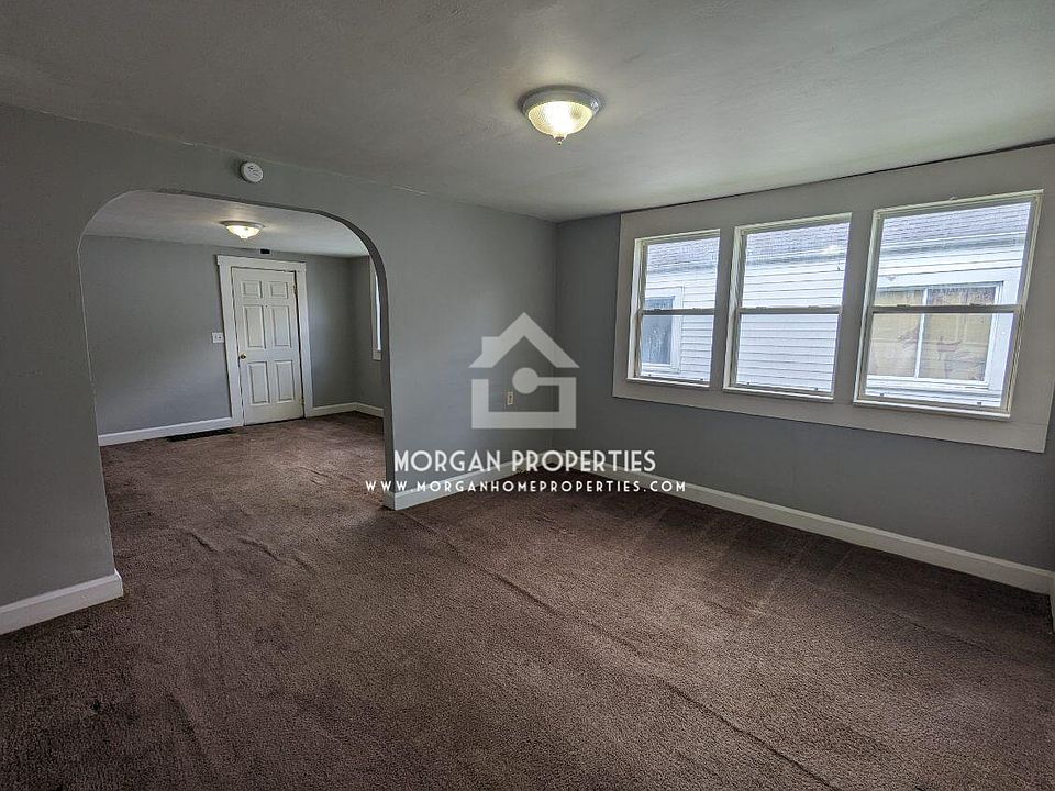 2nd image of 2210 Walnut St #A