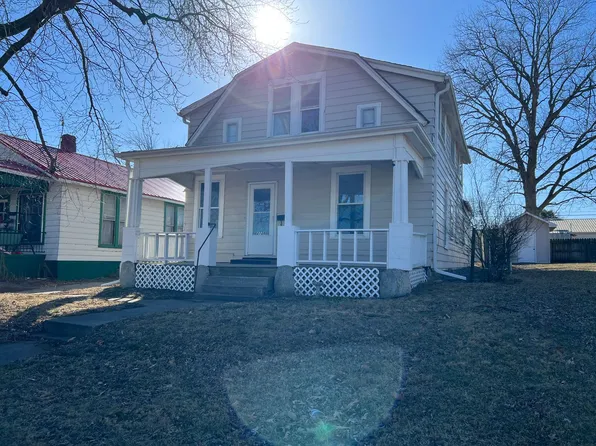 2728 Chestnut St, Quincy, IL 62301