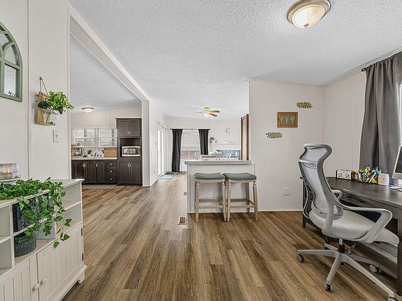 5th image of 542 Ellis Ferry Rd