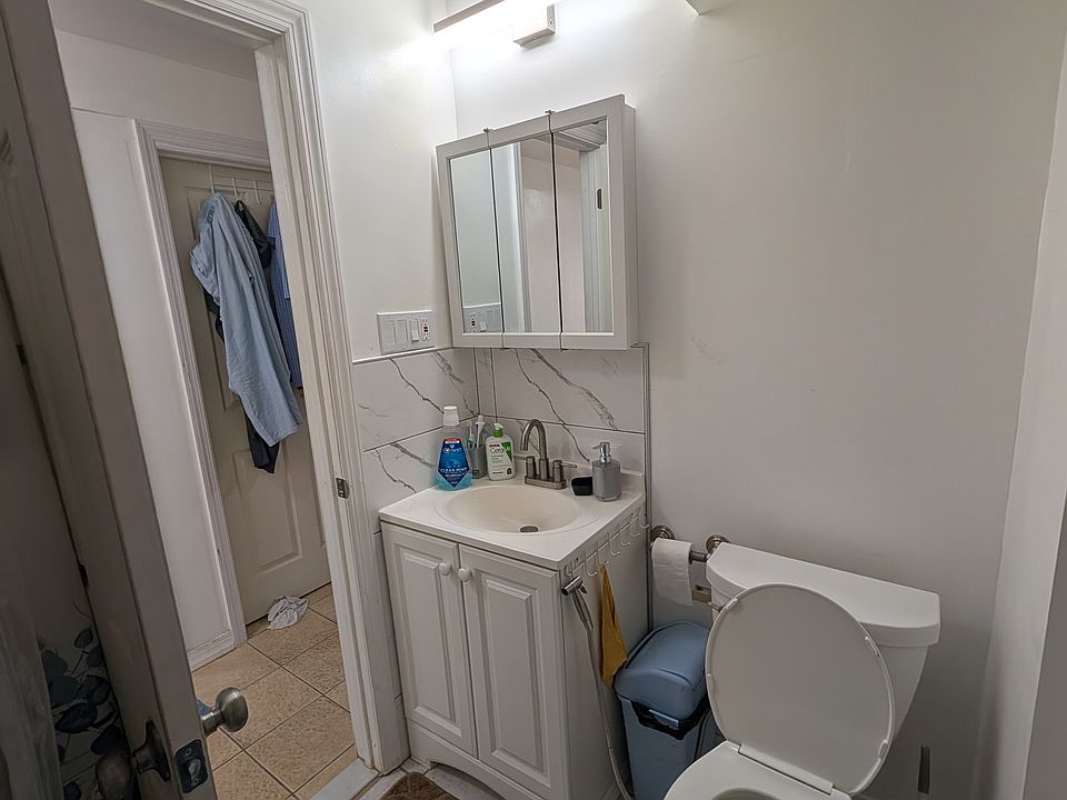 1st image of 10704 165th St