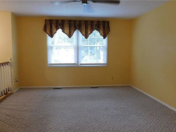 3rd image of 1049 Verona Dr