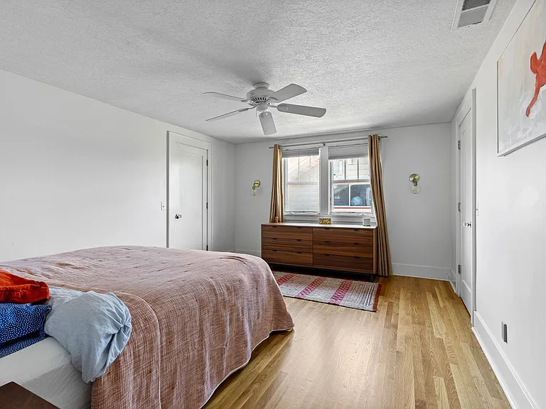 2836 NE Bryce St — Photo 15