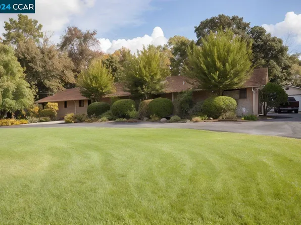 930 Lee Ln, Concord, CA 94518