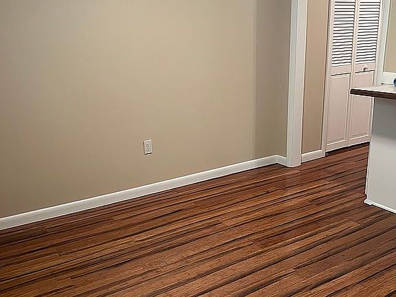 5th image of 25 Cedar Ridge Rd