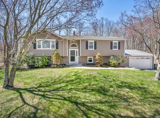 7 Williams Dr, Prospect, CT 06712