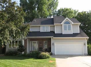 4400 92nd St, Urbandale, IA 50322
