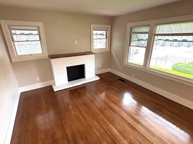 31 Oakes Blvd — Photo 3
