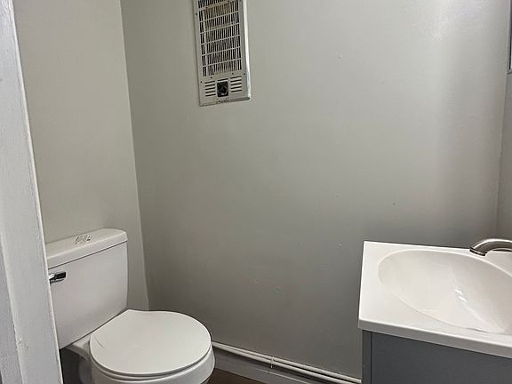 4th image of 1009 Waring St #1009
