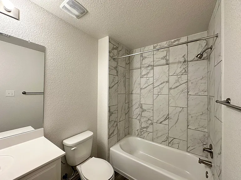 226B Dolphin Dr — Photo 12