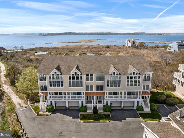 40160 Salt Meadow Dr, Fenwick Island, DE 19944