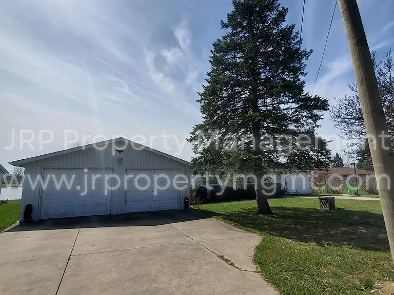 555 Norvell Beach Dr — Photo 10