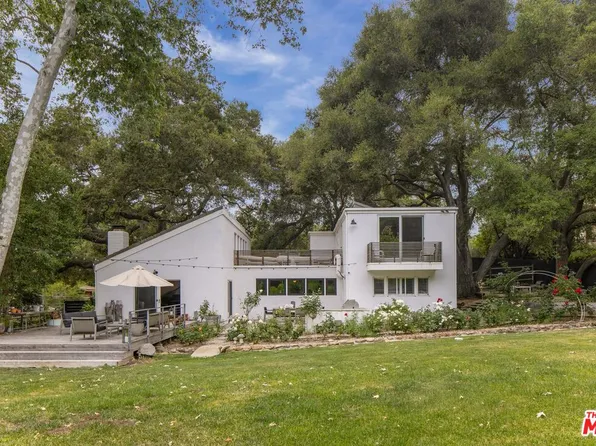 959 Crater Oak Dr, Calabasas, CA 91302