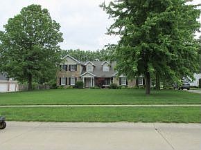 2nd image of 15 Deerfield Ln