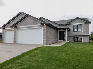 375 Spring Day Ct NE, Eyota, MN 55934