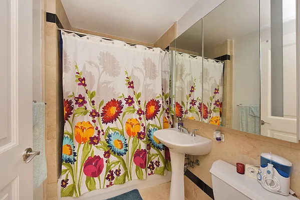 Rented by Compass | media 13