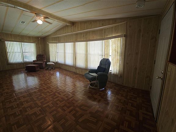 4th image of 198 SUNSET DRIVE