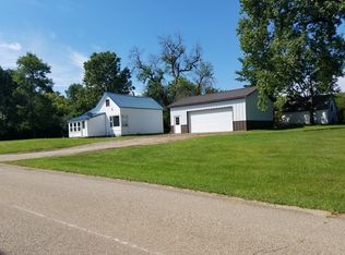1203 Herrick St, Gary, SD 57237