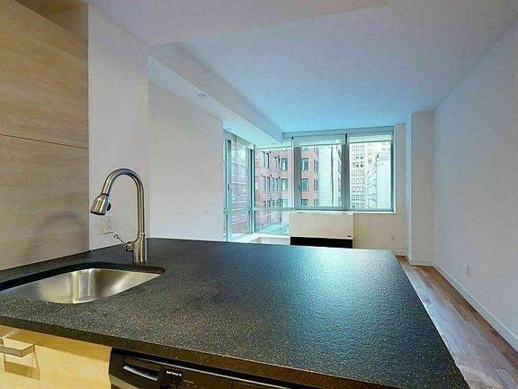 3rd image of 88 Leonard St APT 919