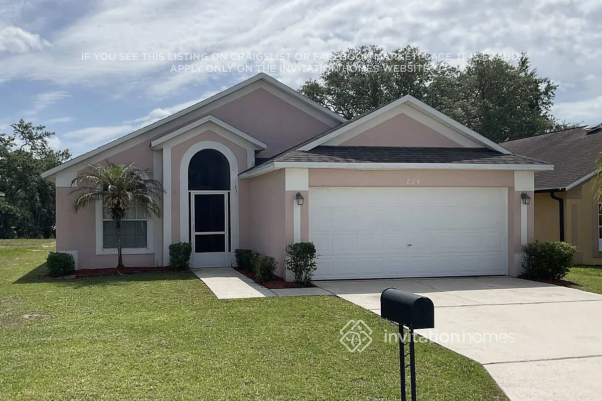 Building Photo - 226 Manoel Ln