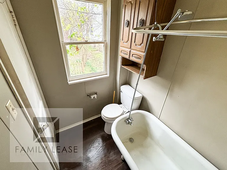 751R Grove Ave — Photo 9