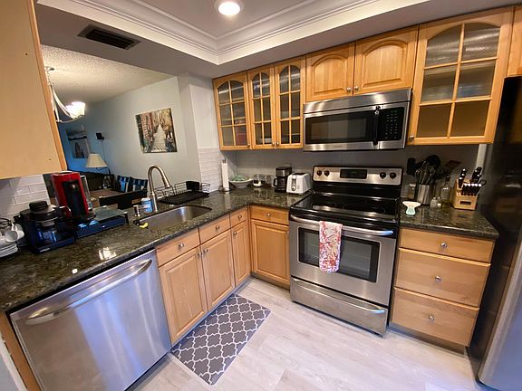 4th image of 2355 SW 15th Pl
