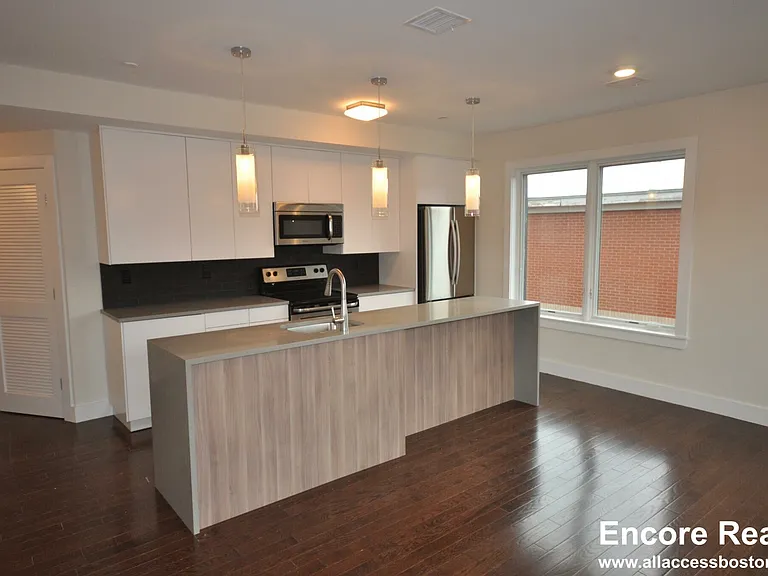 659 Massachusetts Ave #6 — Photo 6