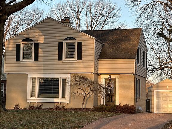 2nd image of 851 N Cape Rock Dr