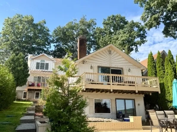 121 Maxim Dr, Hopatcong Boro, NJ 07843