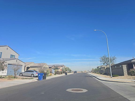 5th image of 4908 S 107th Ln