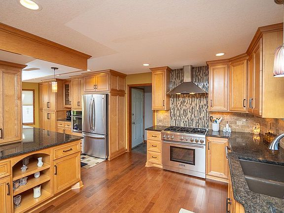 5th image of 7474 Chesham Ln