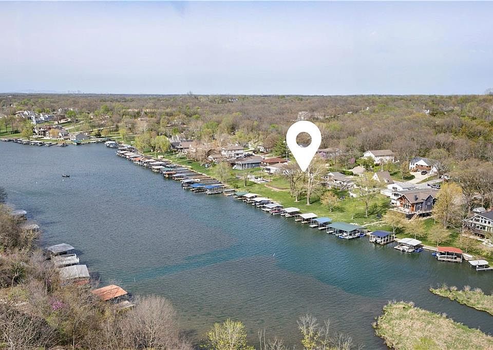 1st image of 13P NE Lake Shore Dr