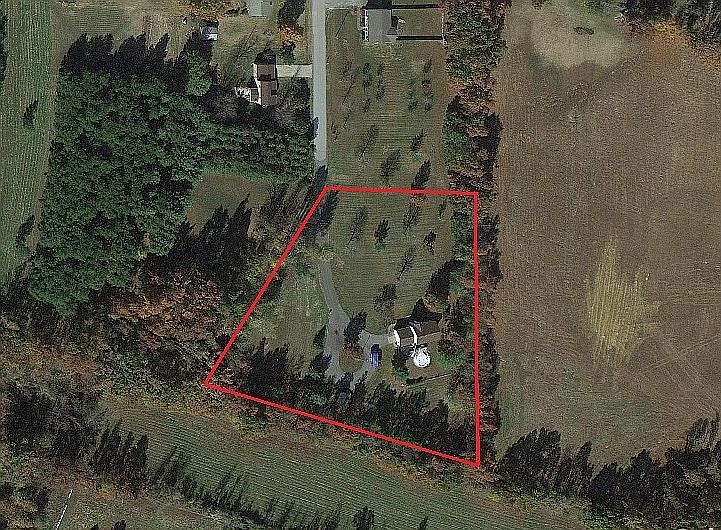 2nd image of 471 Eleanor Dr