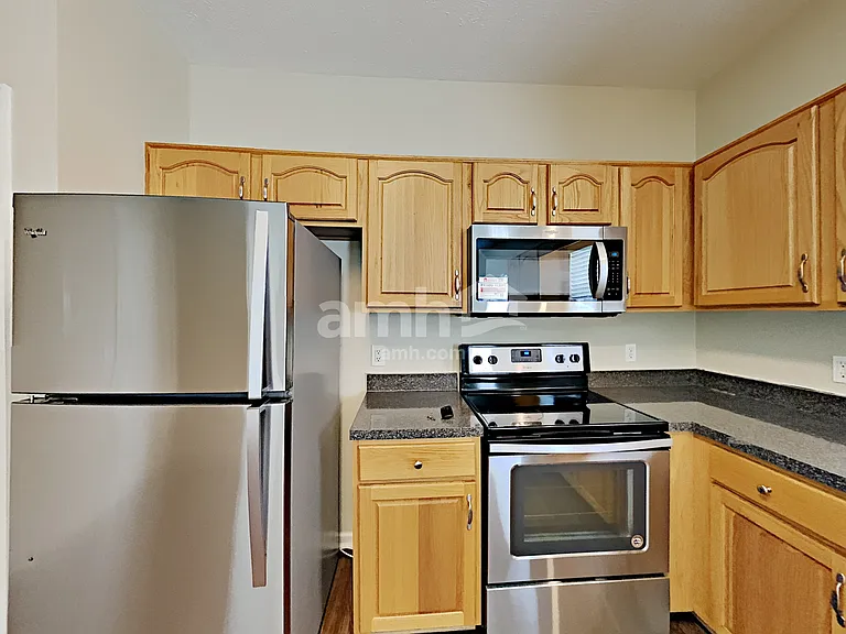 7409 Campton Rd — Photo 3
