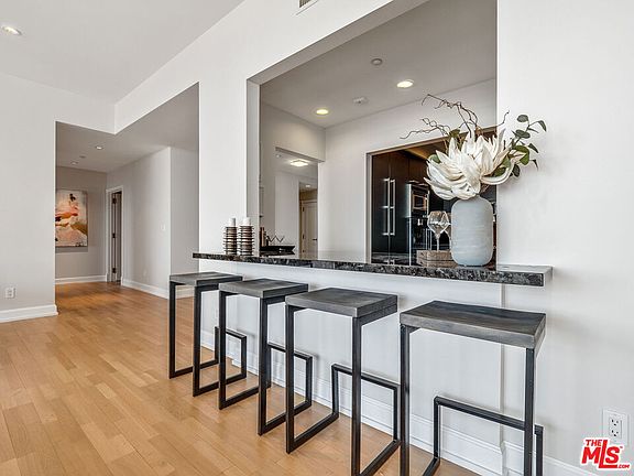 4th image of 900 W Olympic Blvd Unit 44C
