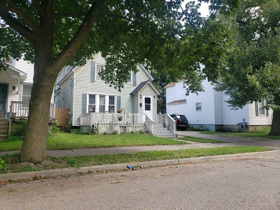 2nd image of 1037 Pulawski St SW